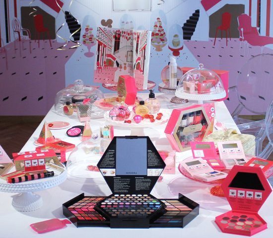 Sephora, Geometrical Palette, con ombretti, gloss, eyeliner, polveri, blush, contouring, tutorial. 34.90 euro.