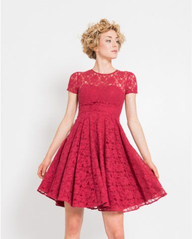 Abito corto in pizzo con gonna a ruota Silvian Heach €79