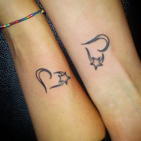 Tatuaggio a forma di cuore