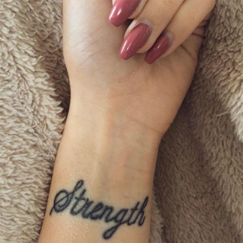 Tatuaggi per amanti del fitness: Strength, forza!