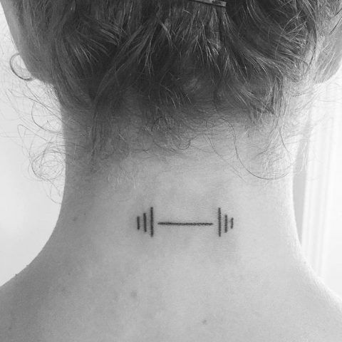 Tatuaggi per amanti del fitness: pesi
