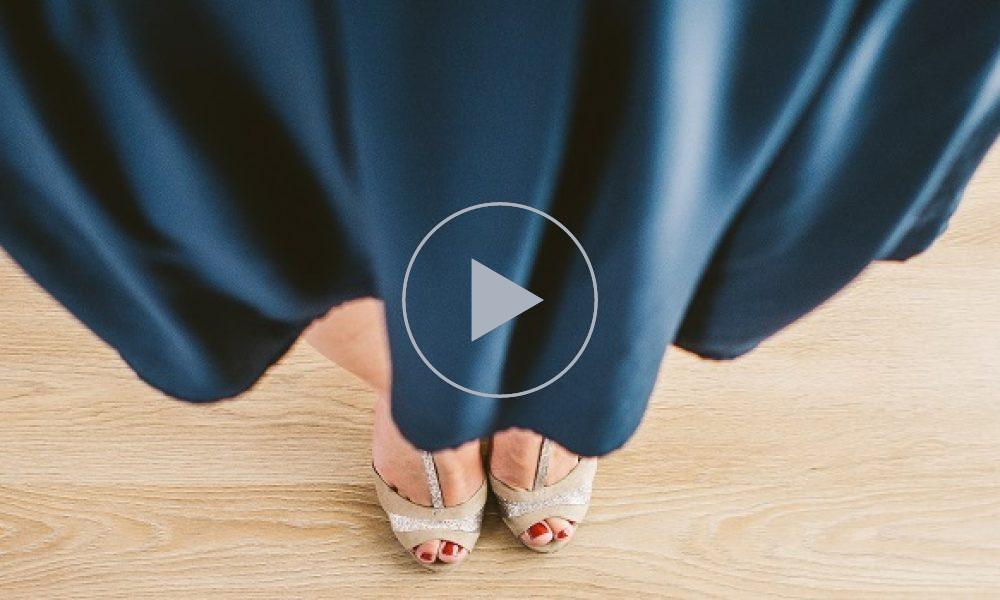 scarpe da mettere sotto un vestito blu