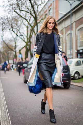 Pencil skirt e ankle boots