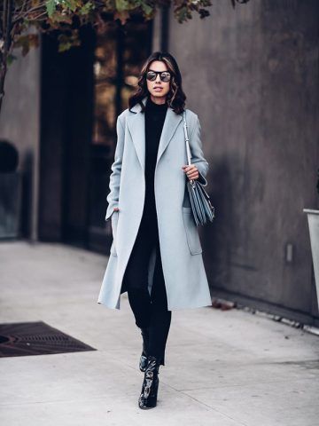 Cappotto pastello e stivaletti - Dal blog Viva Luxury