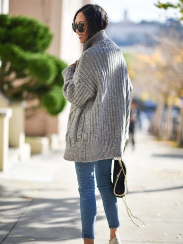 Maxi maglione e sneakers - Dal blog 9to5 chic