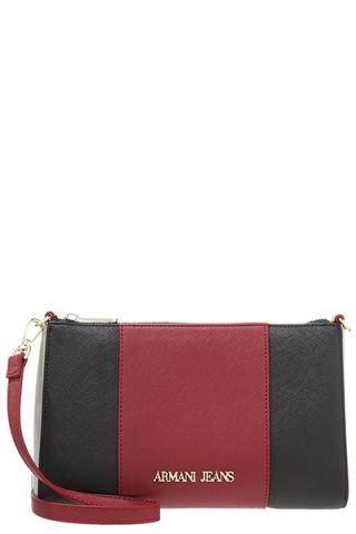 Armani Jeans 84 €