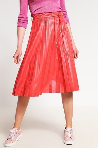 Patrizia Pepe (72 €)
