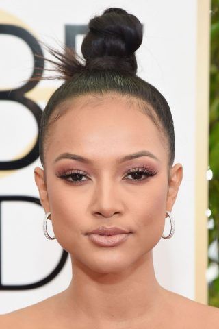 Chignon tiratissimo ad ispirazione Manga per Karrueche Tran. Un idea se volete trasformarvi in qualche personaggio dei fumetti
