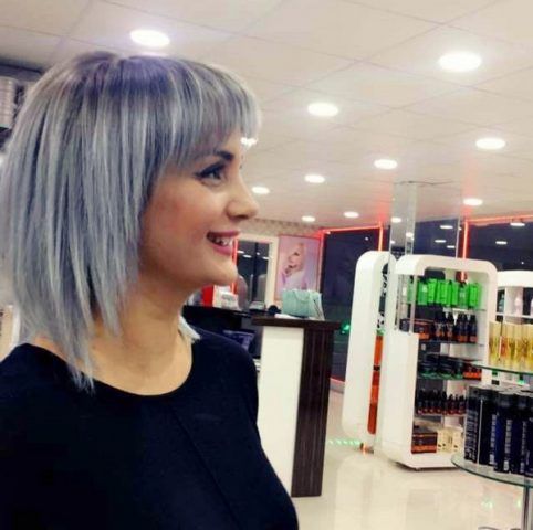 Ice Blue Hair, scalati