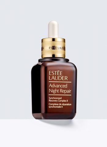 Advanced Night Repair di Estée Lauder è il siero notte che rende la pelle liscia, radiosa e dall'aspetto più giovane. €96