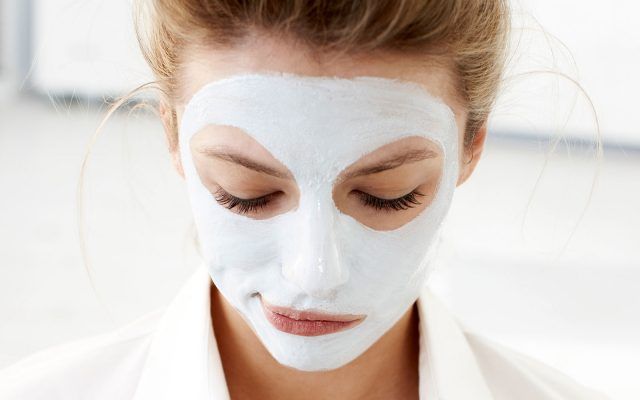 Una maschera specifica almeno una volta alla settimana è una buona regola beauty da seguire.