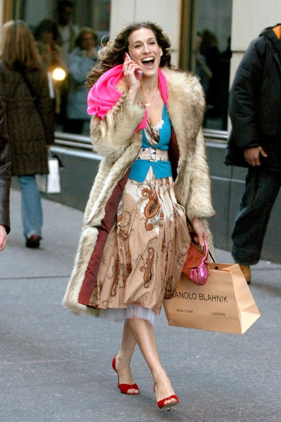 Mandatory Credit: Photo by CHARLES SYKES/REX Shutterstock (213199an) SARAH JESSICA PARKER FINAL DAY OF FILMING 'SEX AND THE CITY' TV SHOW, NEW YORK, AMERICA - 04 FEB 2004