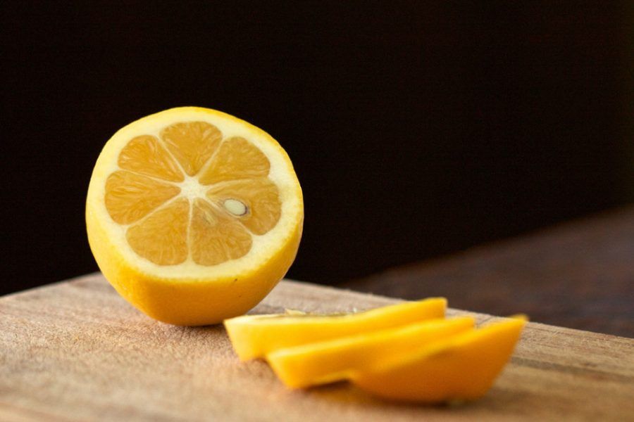 Il limone è perfetto per pulire casa