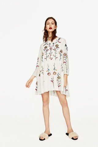Vestito ricamato (59,95 €)