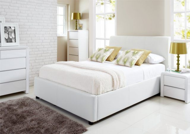 Letto bianco e gold