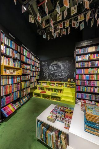 Panta Rhei & Café Dias / bookstore & cafe
