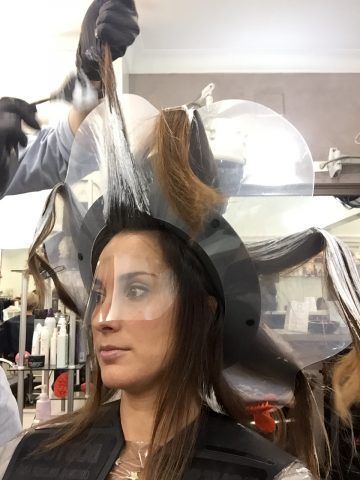 Colorazione a mano libera ciocca per cocca