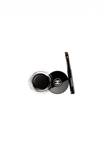 Calligraphie de Chanel è l'eyeliner a lunga tenuta della maison