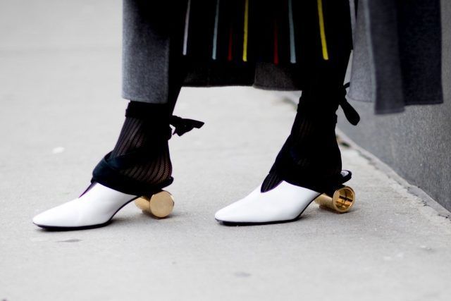 Mules con tacco particolare
