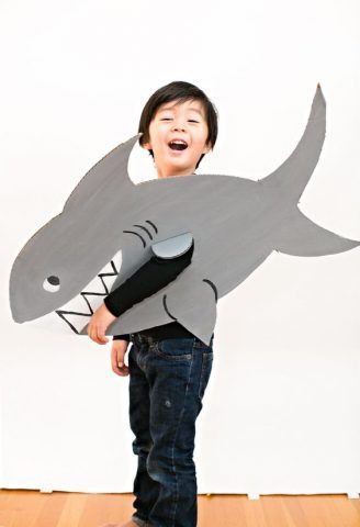 Costume di Carnevale fai da te: squalo