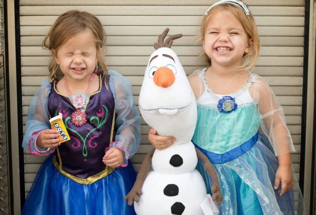 Costume di Carnevale fai da te: Anna ed Elsa