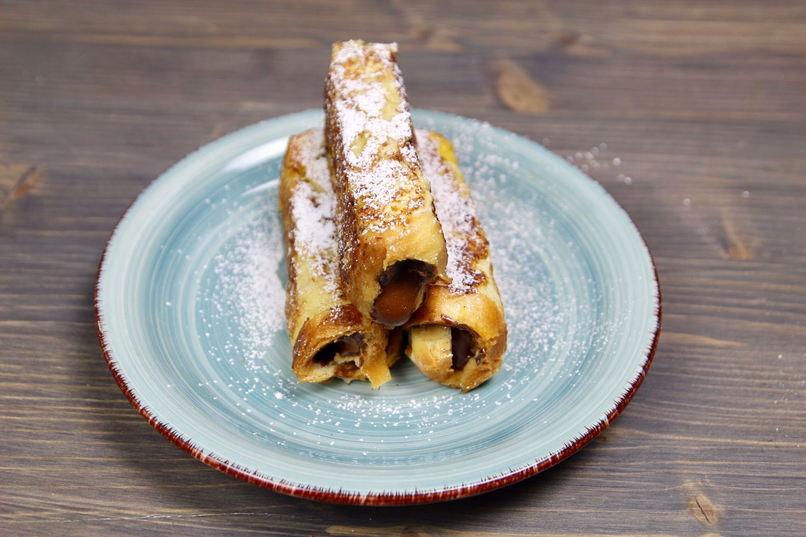 Rotolini caldi di pan brioche alla Nutella