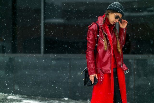 Chiodo sopra il cappotto