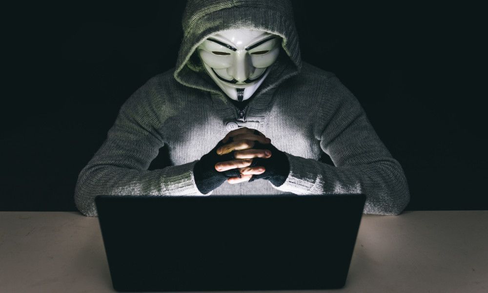 Gli hacker di Anonymous contro chi sfrutta i bambini
