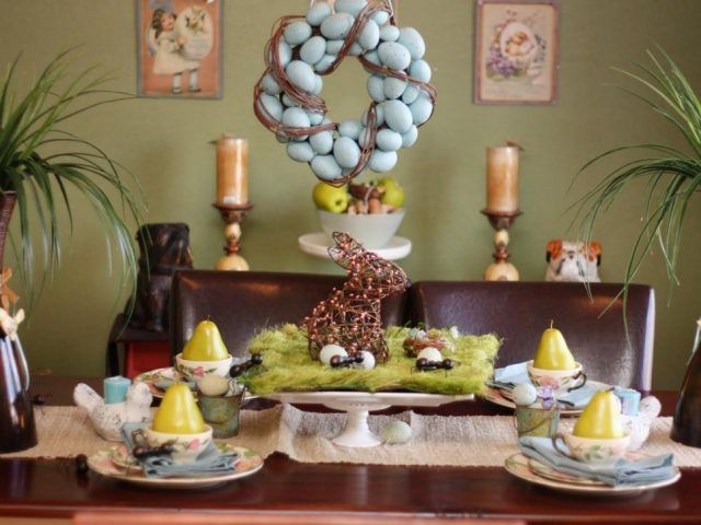Centrotavola di Pasqua alto con coniglio
