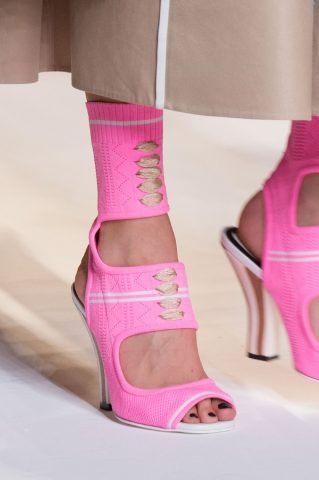 Scarpe primavera-estate 2017 rosa di Fendi
