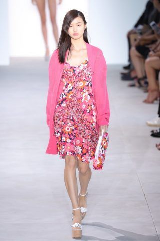 Abito floreale rosa di Michael Kors per la primavera-estate 2017