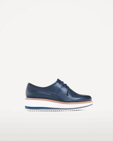 Scarpe stringate Zara,, derby con plateau metallizzata, 39.95 euro