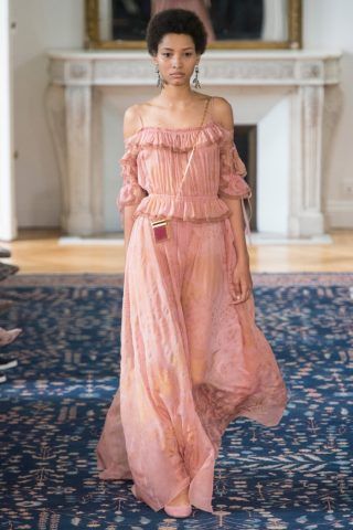 Spalle scoperte, Valentino primavera-estate 2017