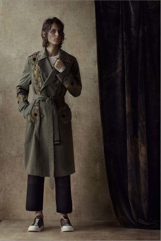 Trench primavera 2017 Alexander McQueen