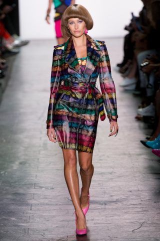 Trench primavera 2017 Jeremy Scott