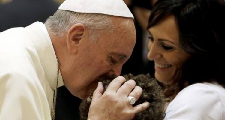 Papa Francesco: grazie a tutte le mamme del mondo!