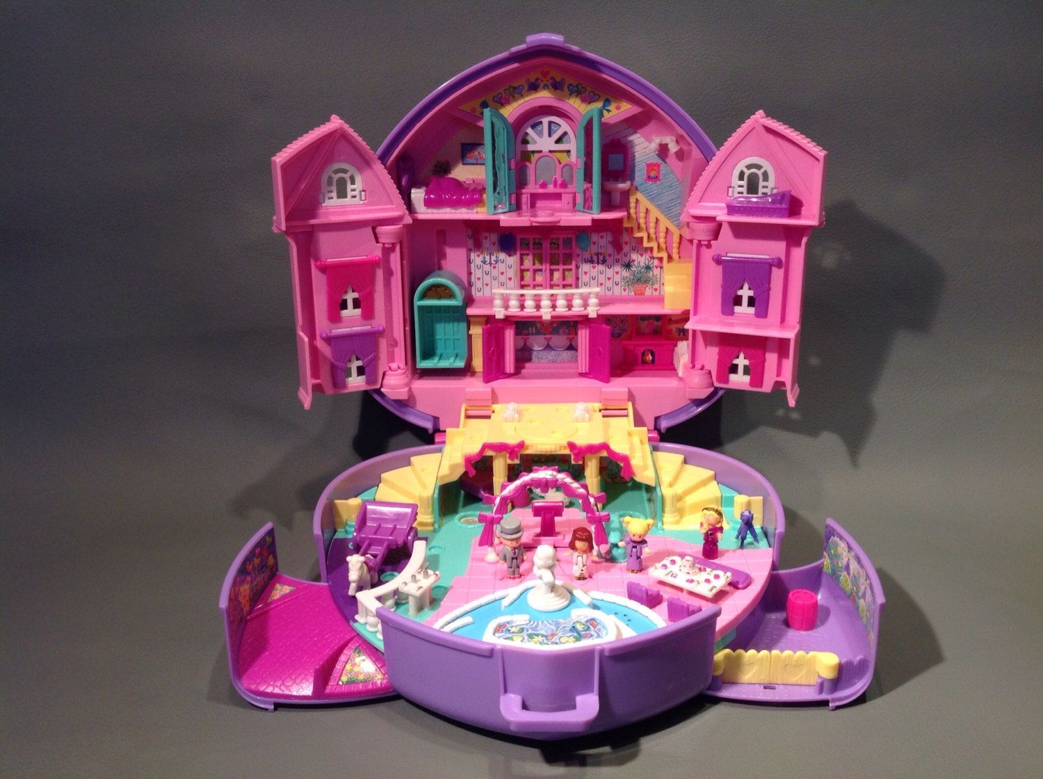 Включи polly pocket. Полли покет дом Полли. Полли покет игрушки. Polly Pocket домик. Полли покет 2005.