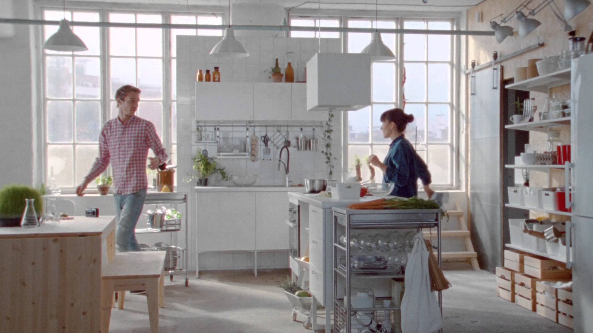 Tutte le volte che i cataloghi Ikea hanno previsto il futuro
