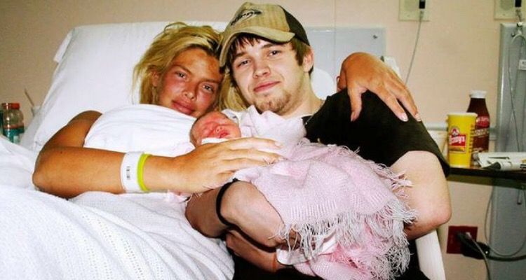 La figlia di Anna Nicole Smith si mostra in pubblico: la somiglianza è incredibile!