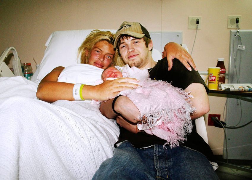 La figlia di Anna Nicole Smith si mostra in pubblico la somiglianza è