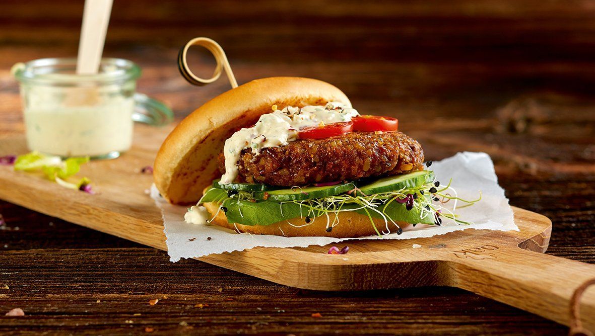 Hamburger e polpette con insetti: li vendono in Svizzera!