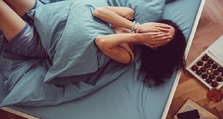 La mancanza di sonno può indurre il nostro cervello ad auto distruggersi