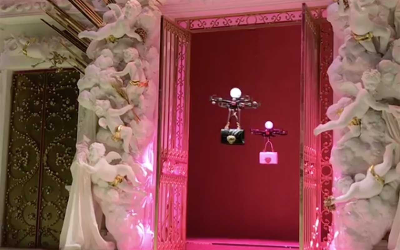 I droni sostituiscono le modelle da Dolce&Gabbana