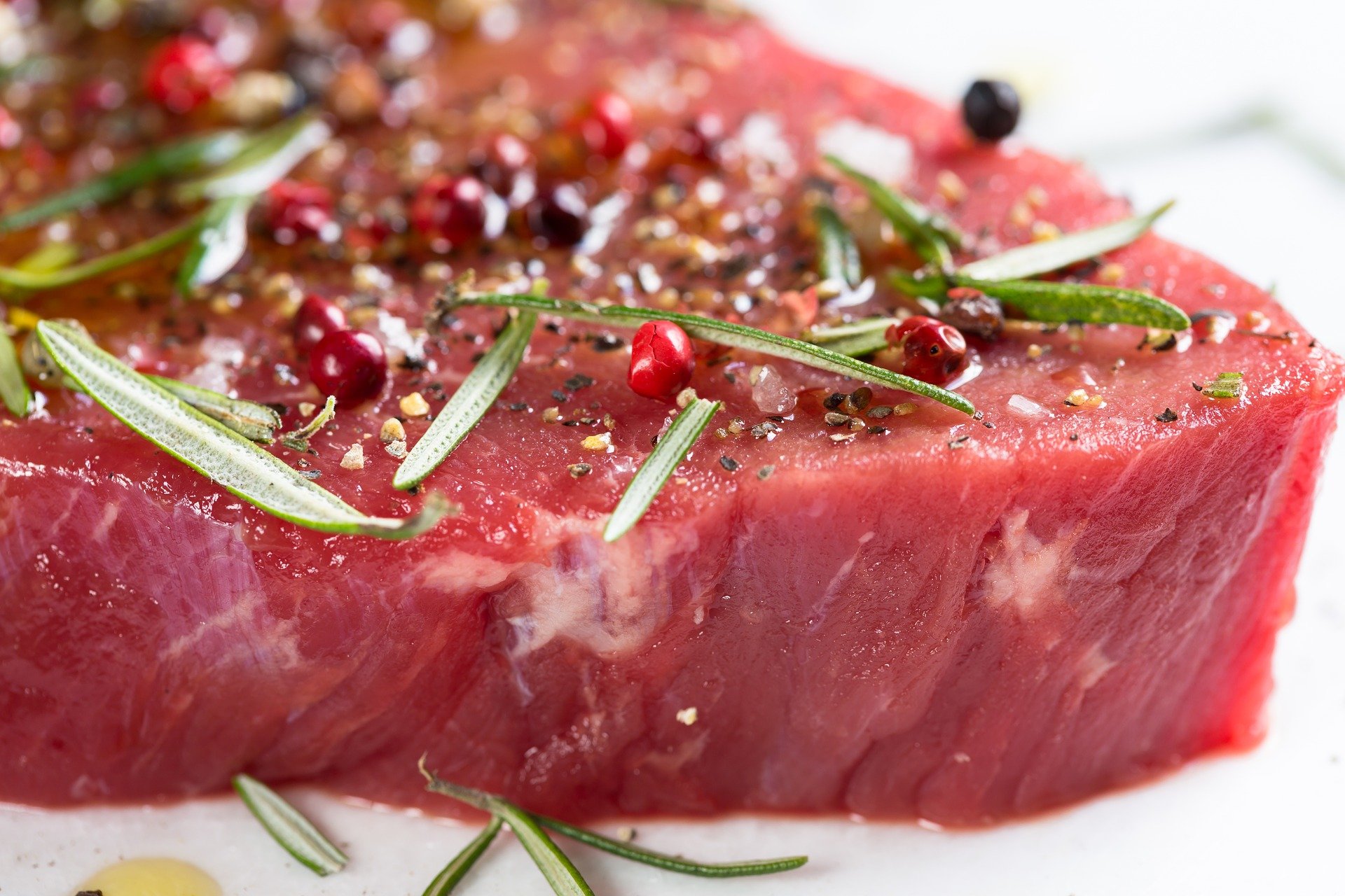 Cos’è l’allergia alla carne rossa?
