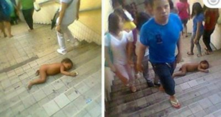 Dormiva così sui gradini della città, ma non era finita lì…