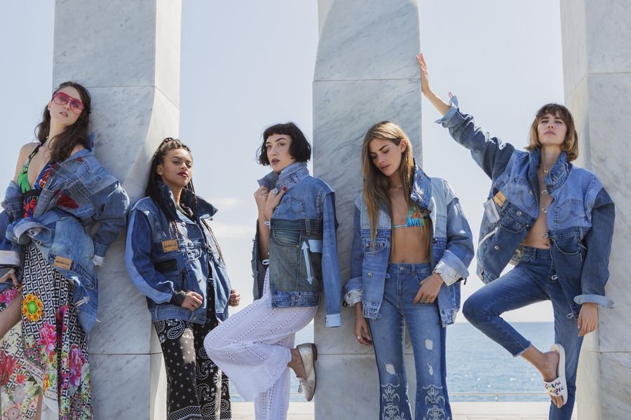 Desigual rilancia la sua Iconic Jacket