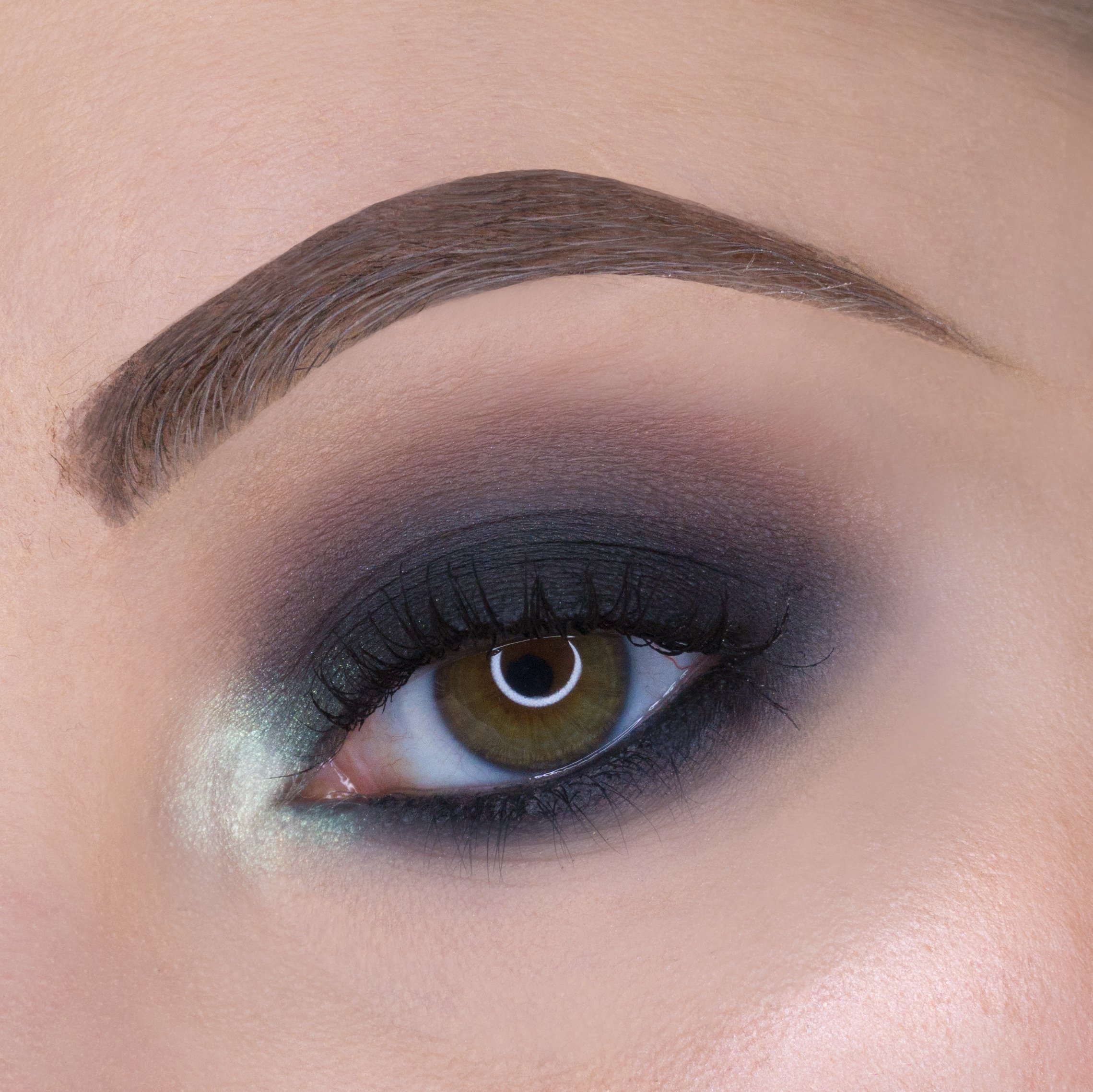 Makeup in 5 minuti? Prova lo Smokey Eye marrone e nero!