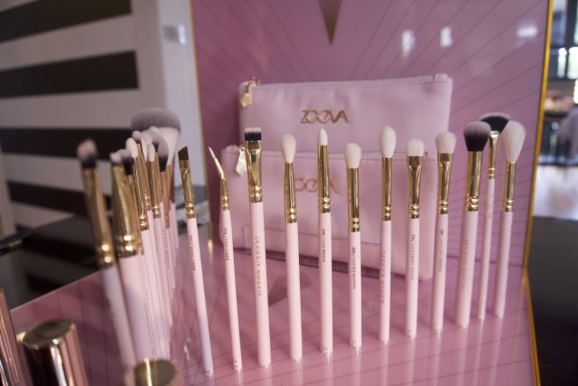 Zoeva - Screen Queen: nuova collezione sui toni del rosa che racchiude una sezione di pennelli viso ed occhi