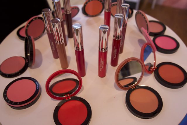 Sephora - Cream Lipstain effetto gloss - Dopo le iconica Cream Lipstain matte e le metallizzate recentemente uscite, questo autunno scopriremo anche la versione lucida!