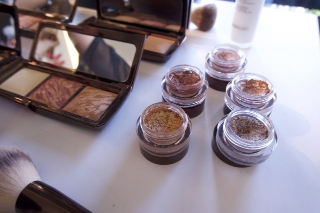 Hourglass - Nuovi ombretti con micro glitter che si fissano sulla palpebra senza fare fallout